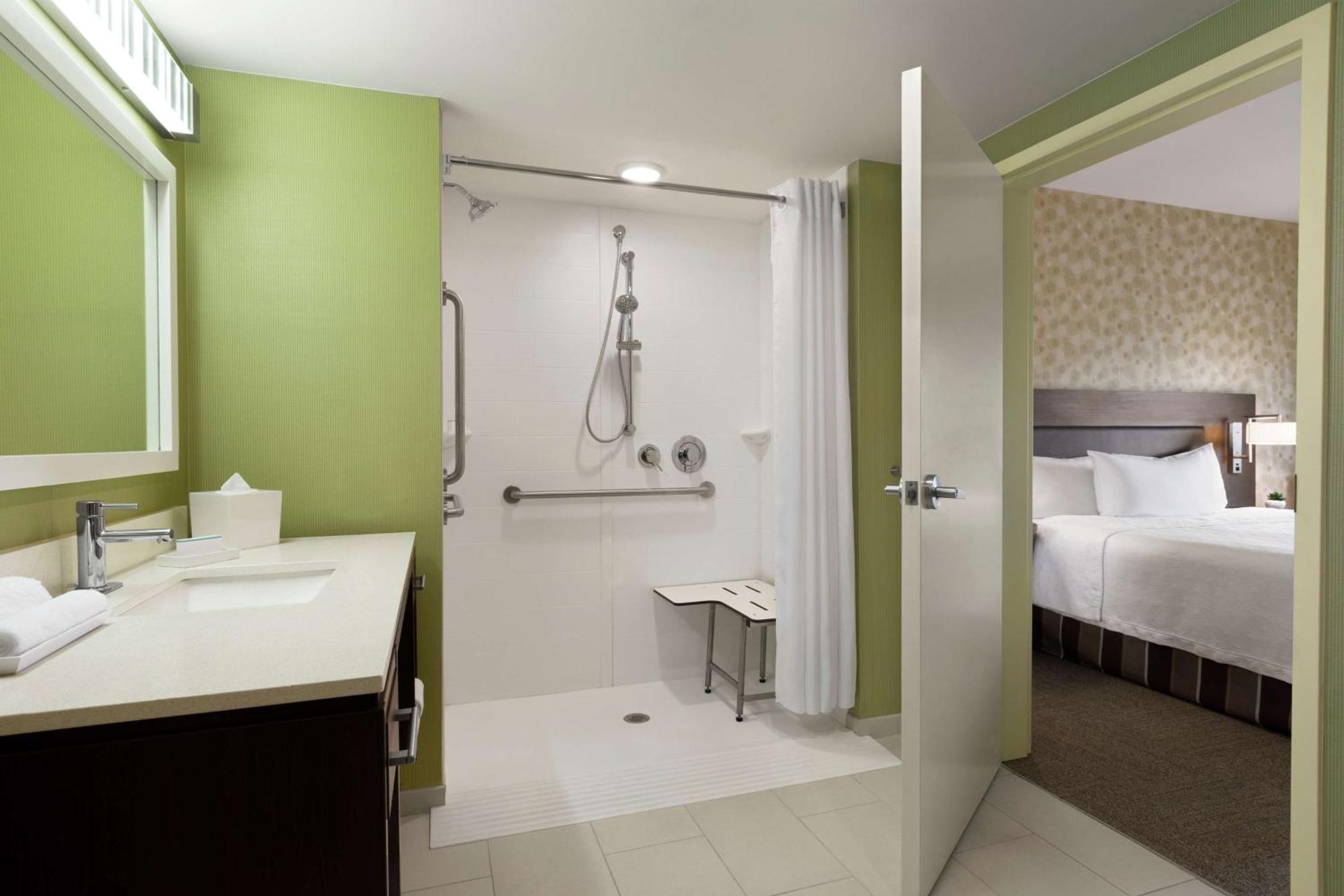 โฮม2 สวีท บาย ฮิลตัน ซาแวนนาห์ แอร์พอร์ต Hotel พูเลอร์ ภายนอก รูปภาพ