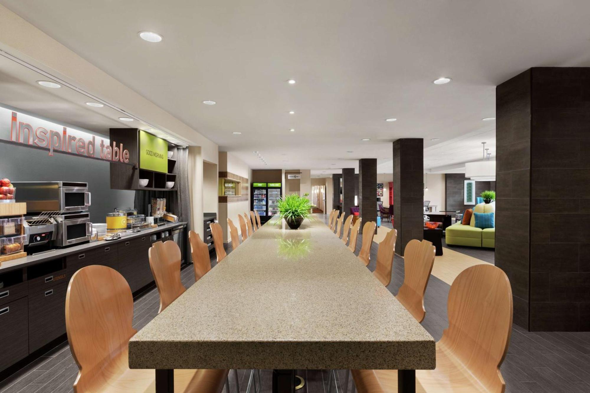 โฮม2 สวีท บาย ฮิลตัน ซาแวนนาห์ แอร์พอร์ต Hotel พูเลอร์ ภายนอก รูปภาพ